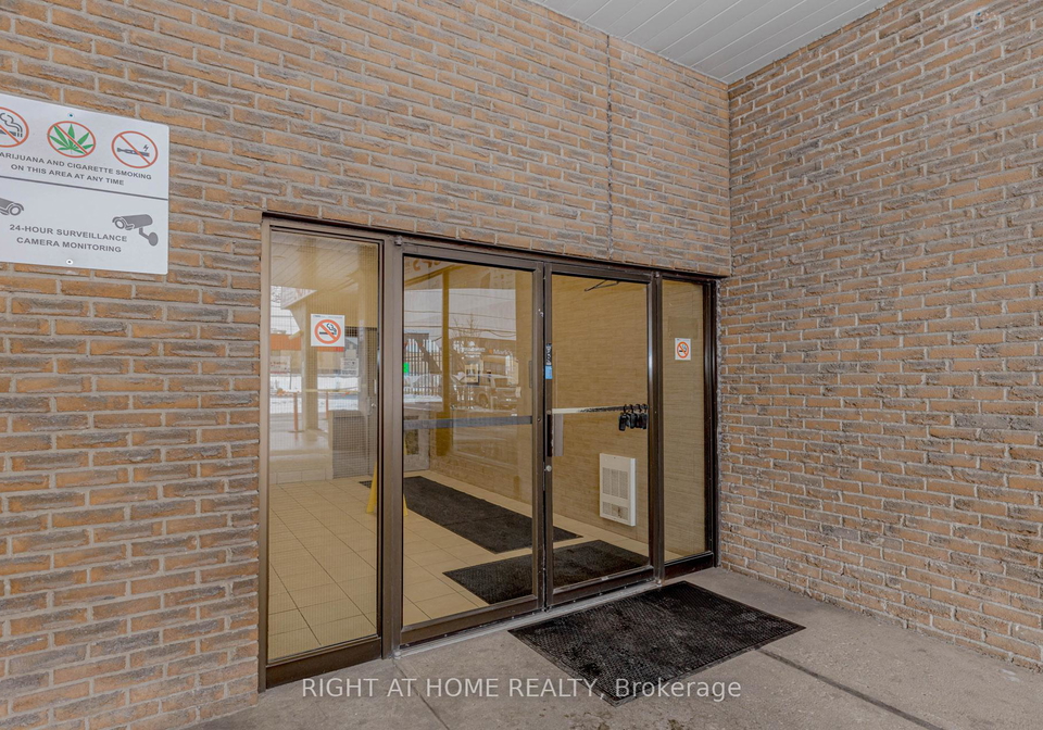 40-rexdale-boulevard-toronto-etobicoke-ontario-w13856024