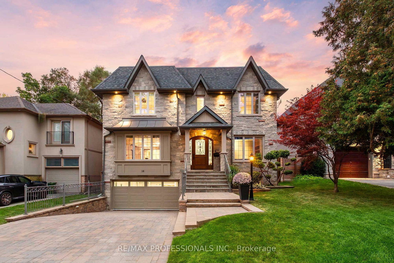 18-hillcroft-drive-toronto-etobicoke-ontario-w13856084