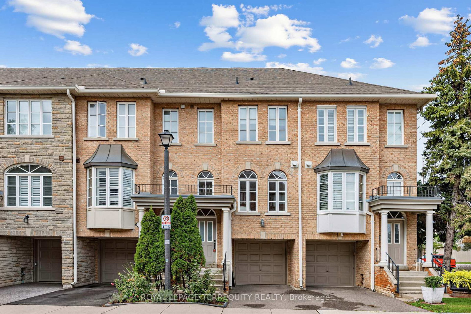 68-superior-creek-lane-toronto-etobicoke-ontario-w13856384