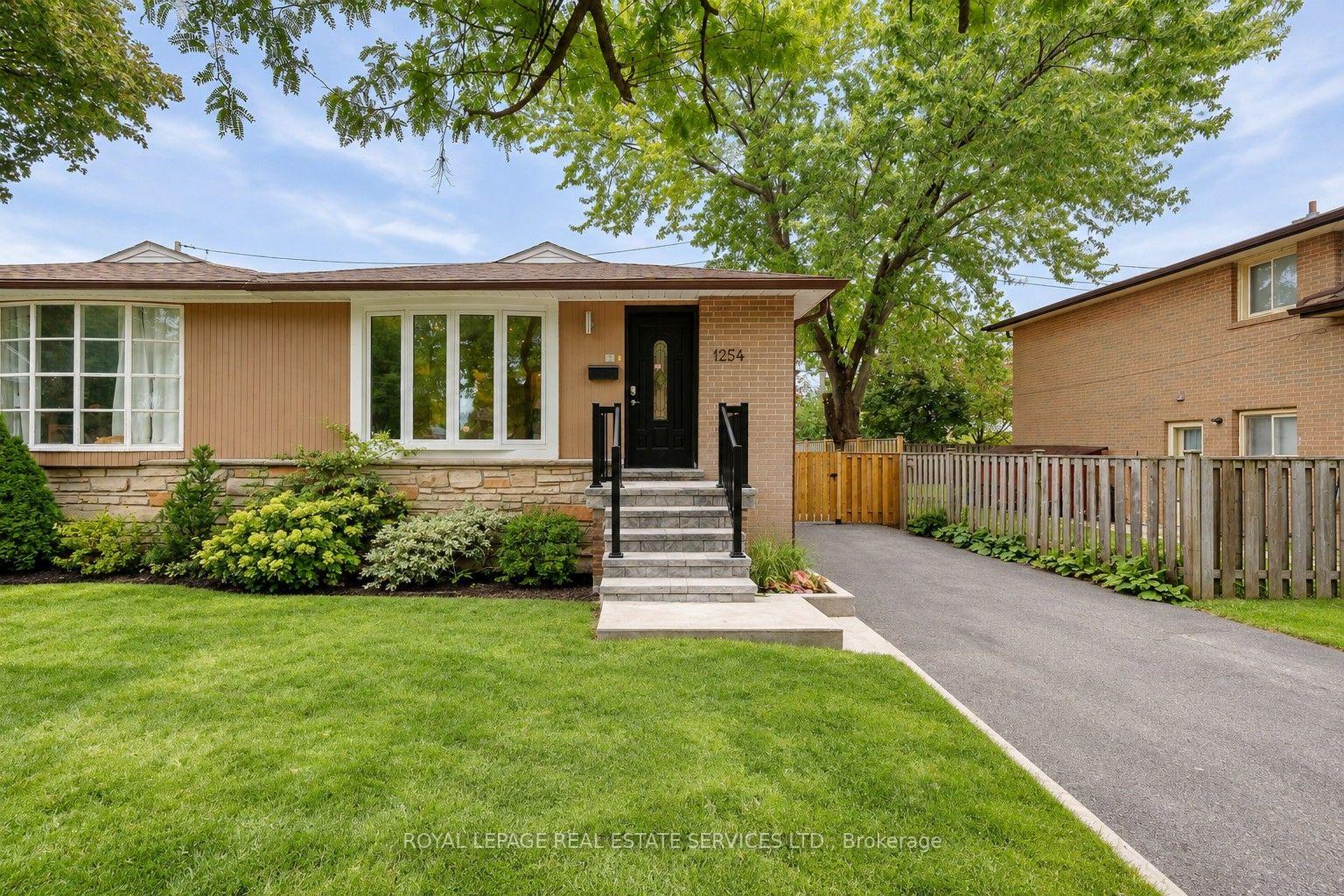 1254-napier-crescent-oakville-ontario-w13856454