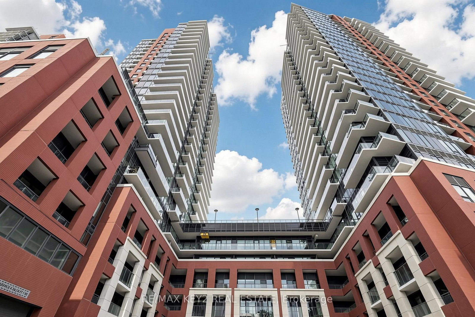 4010-eglinton-avenue-w-toronto-etobicoke-ontario-w13856498