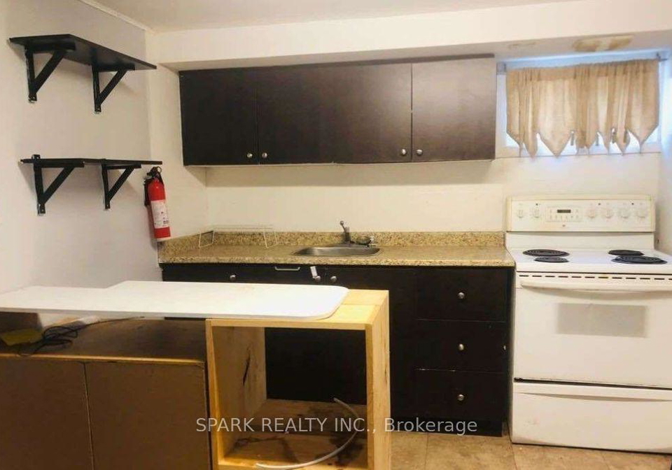 27-erlesmere-avenue-brampton-ontario-w13856534