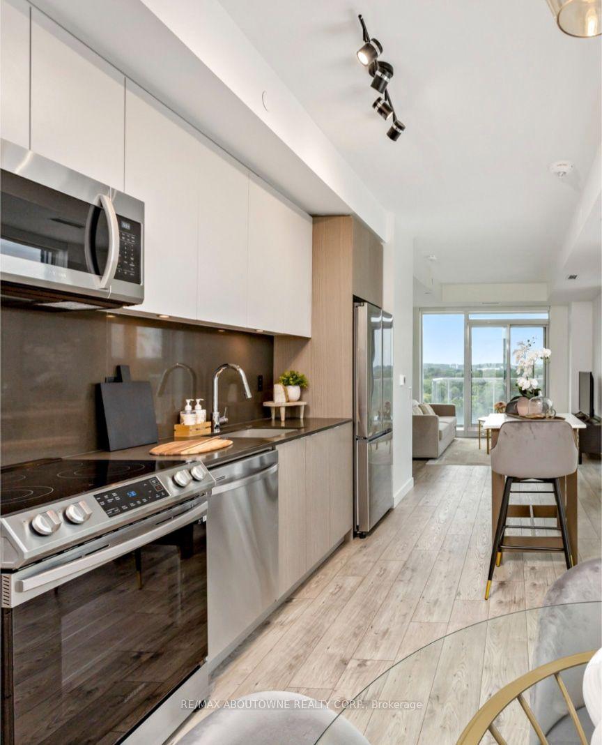 125-bronte-road-oakville-ontario-w13856986