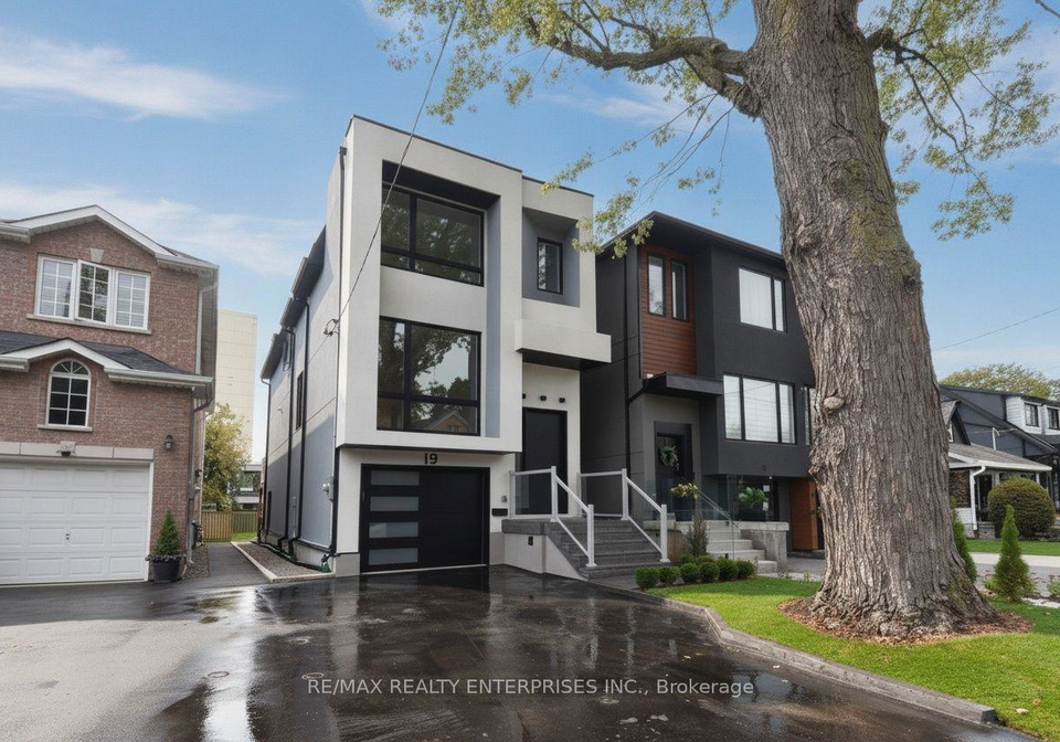 19-simpson-avenue-toronto-etobicoke-ontario-w13857108