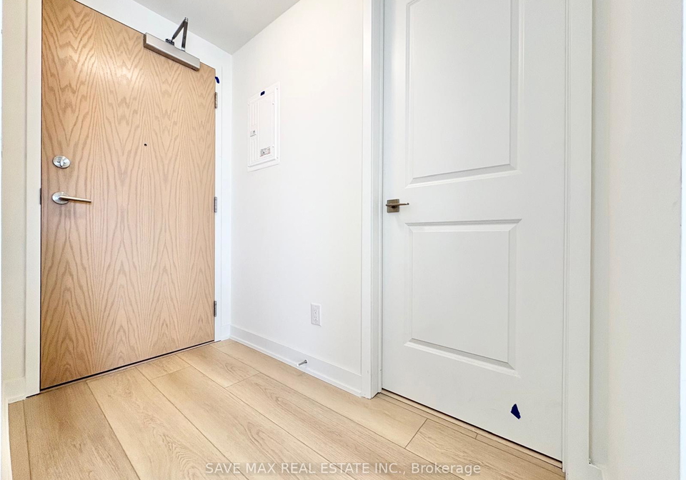 2825-jane-street-toronto-york-ontario-w13857404