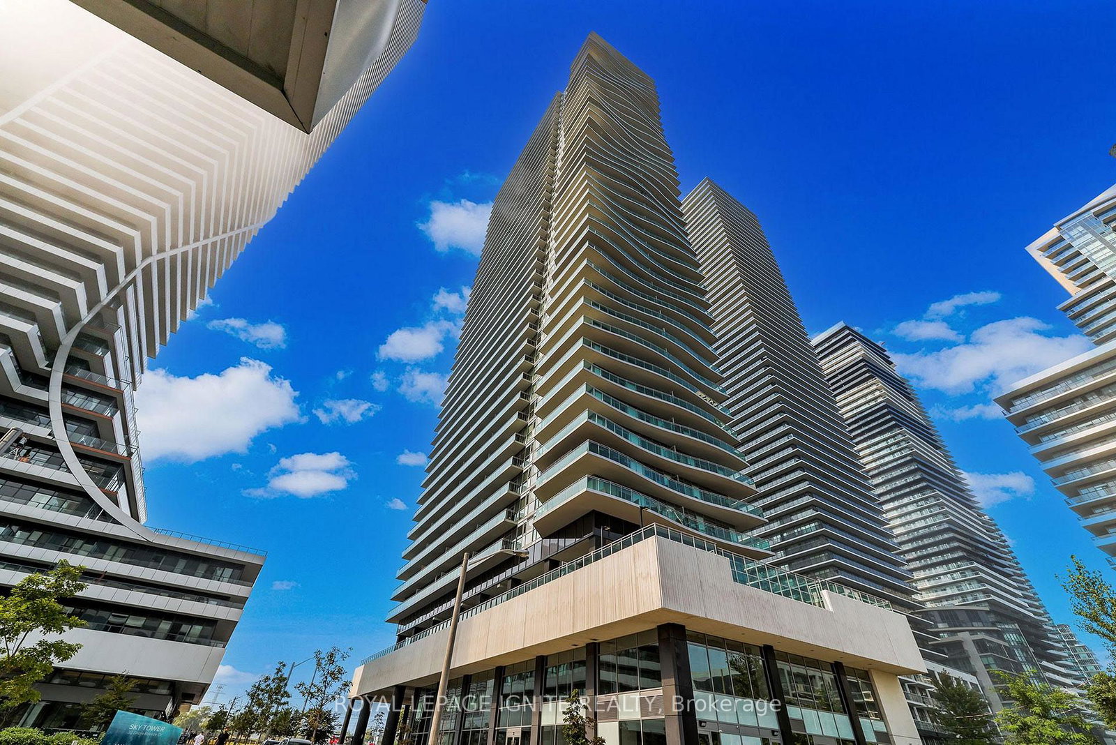 33-shore-breeze-drive-toronto-etobicoke-ontario-w13857740