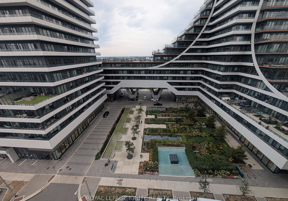 33-shore-breeze-drive-toronto-etobicoke-ontario-w13857740