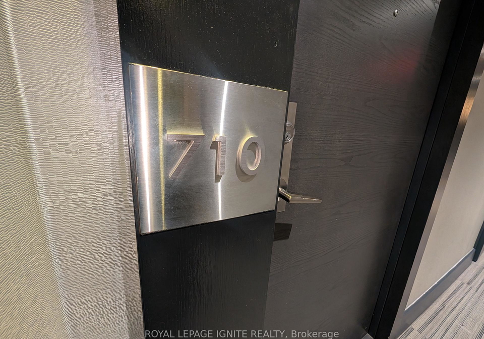 33-shore-breeze-drive-toronto-etobicoke-ontario-w13857740