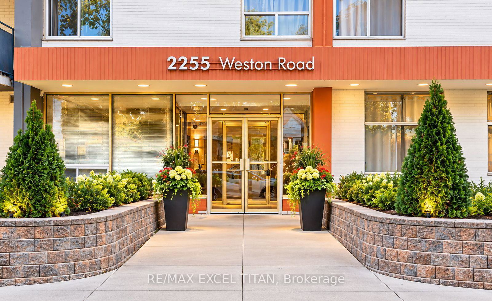 2255-weston-road-toronto-north-york-ontario-w13857826