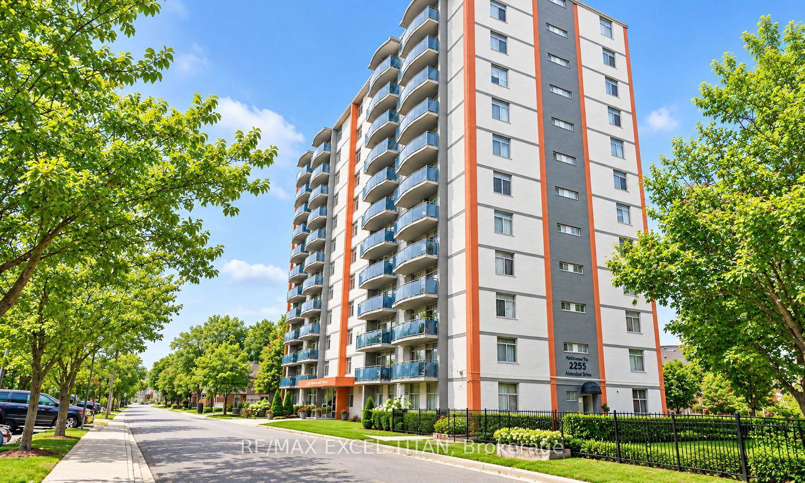 2255-weston-road-toronto-north-york-ontario-w13857842