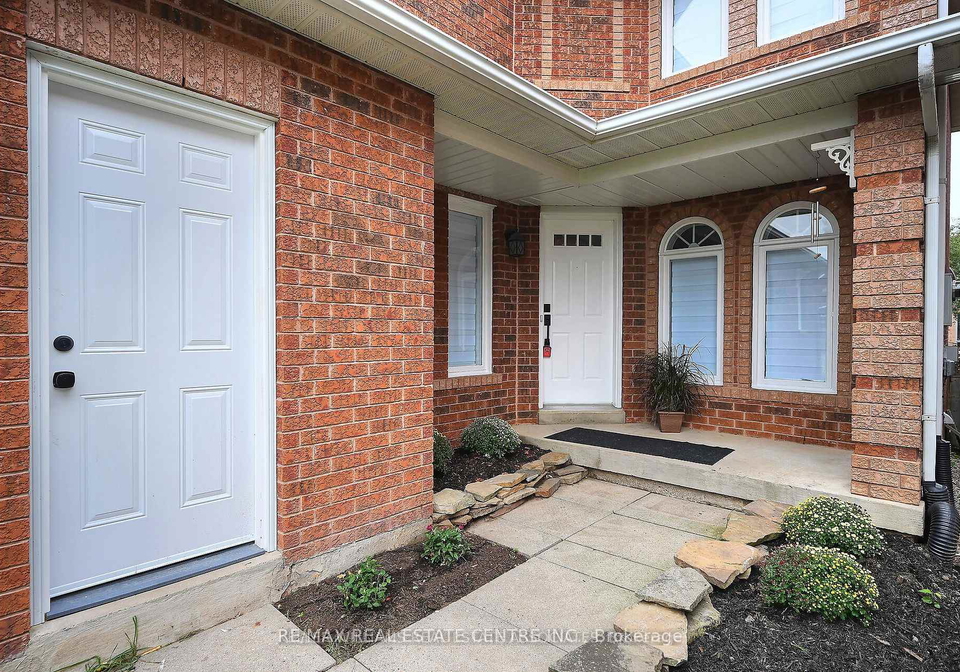 3845-althorpe-upper-circle-mississauga-ontario-w13857990