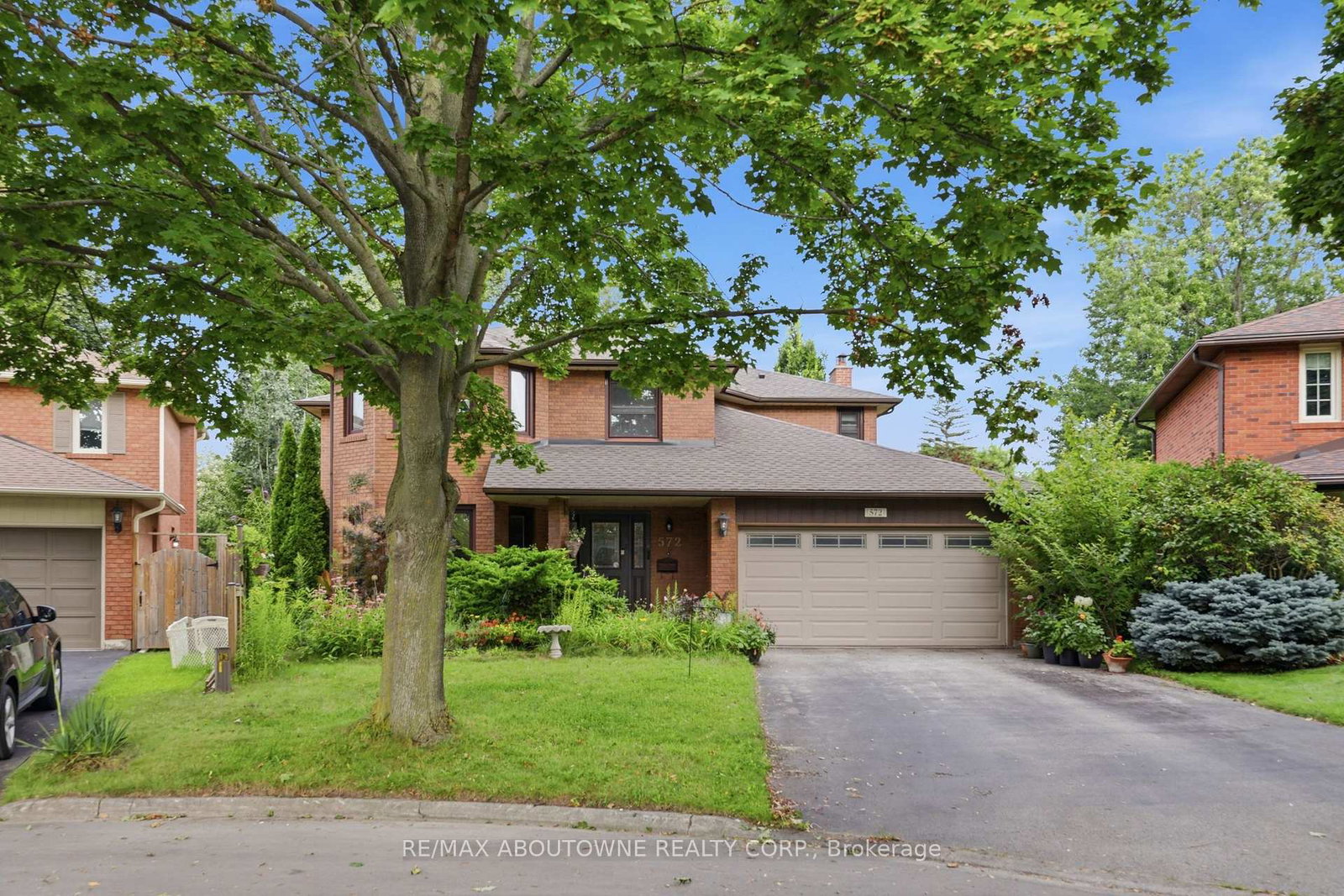 572-harmony-avenue-burlington-ontario-w13858296
