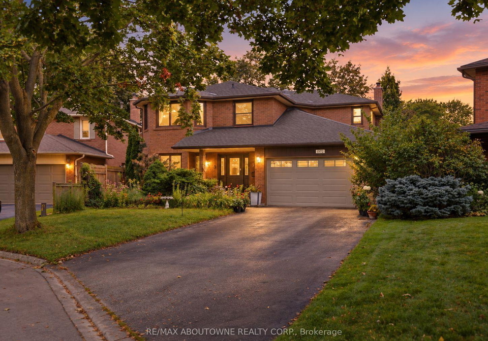572-harmony-avenue-burlington-ontario-w13858296