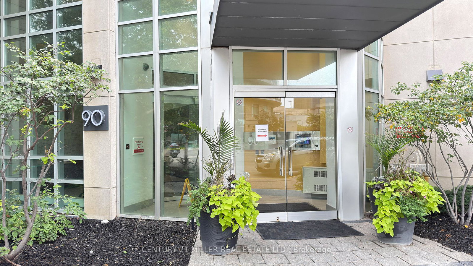 90-absolute-avenue-mississauga-ontario-w13858330