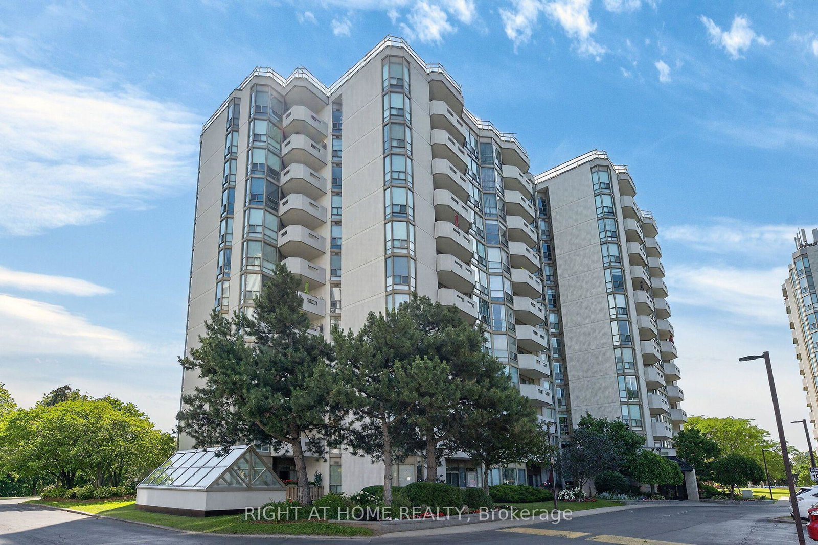 5080-pinedale-avenue-burlington-ontario-w13858342