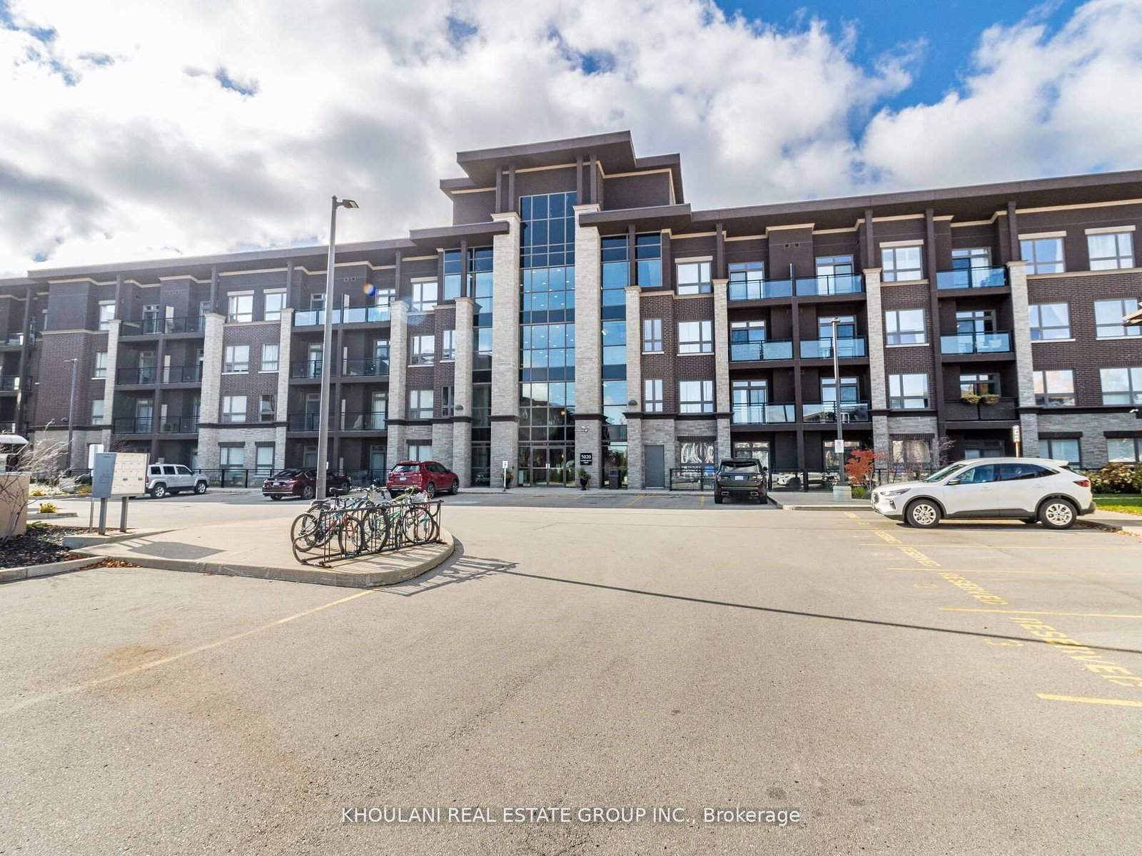 5020-corporate-drive-burlington-ontario-w13858348