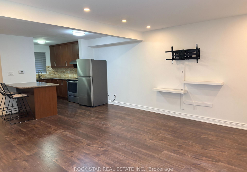 15-hardcastle-court-brampton-ontario-w13858772
