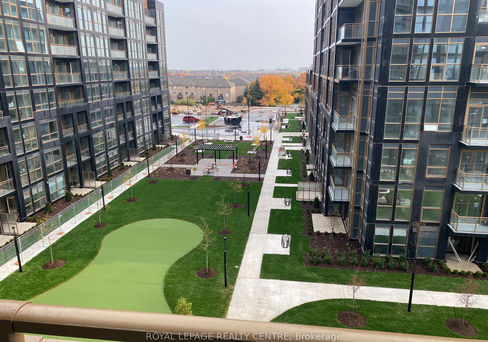 2343-khalsa-gate-oakville-ontario-w13858930