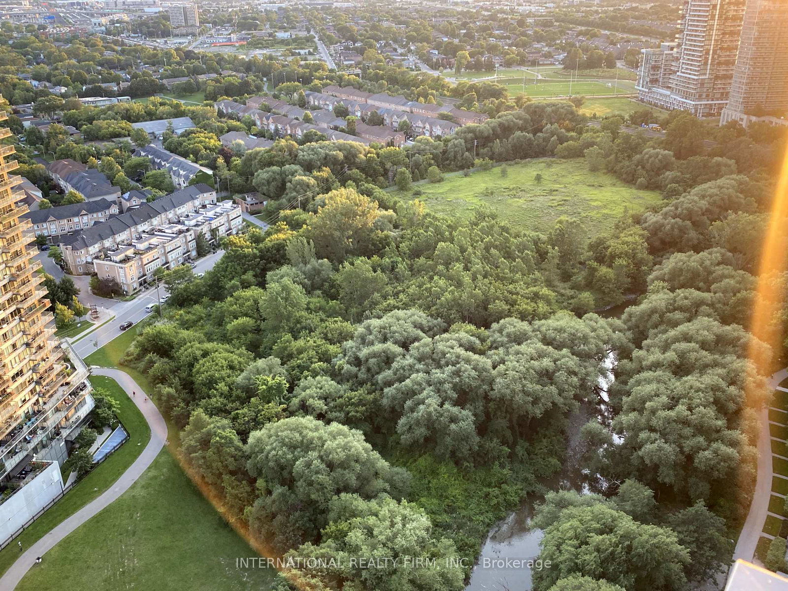2212-lakeshore-road-w-toronto-etobicoke-ontario-w13859522