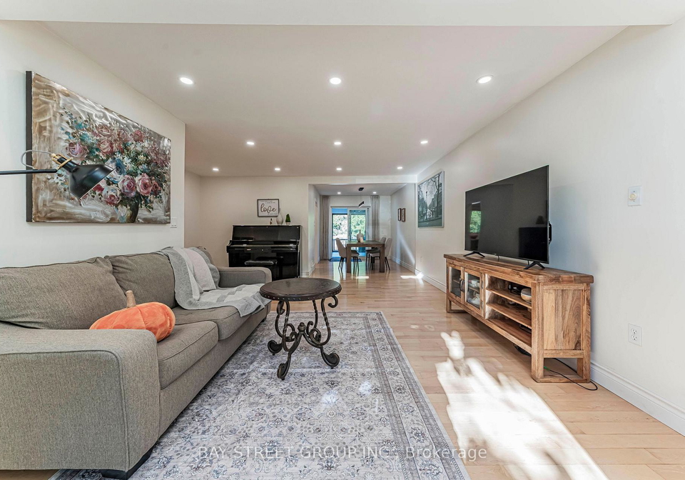 1111-kent-avenue-oakville-ontario-w13859588