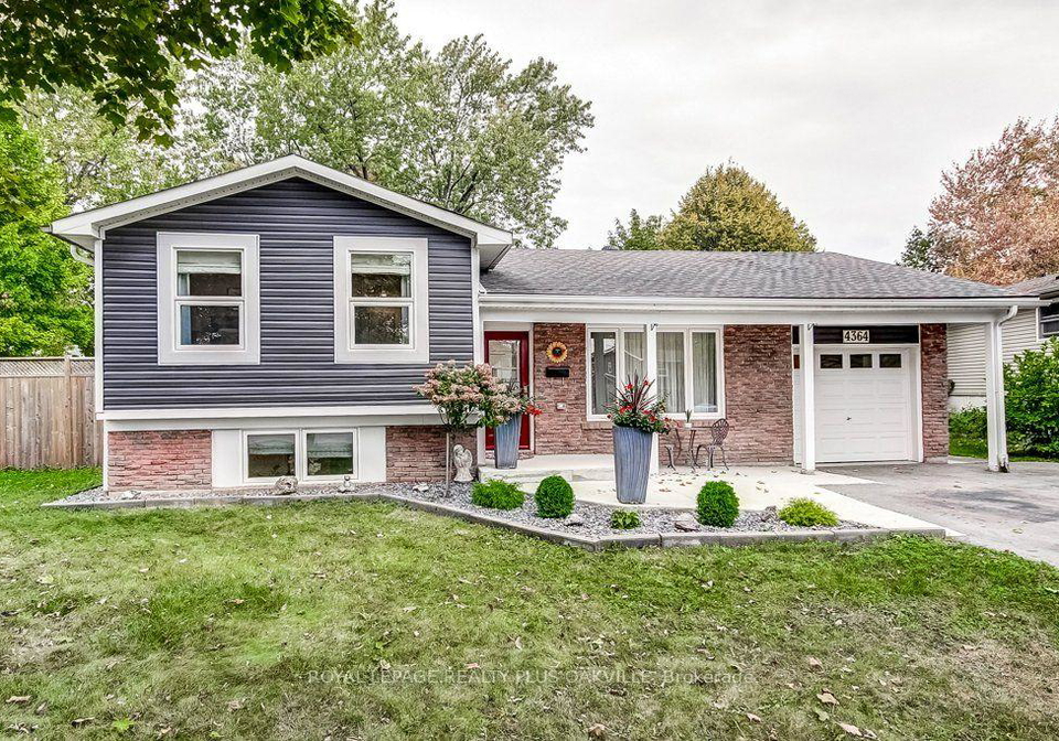 4364-ayr-place-burlington-ontario-w13859614