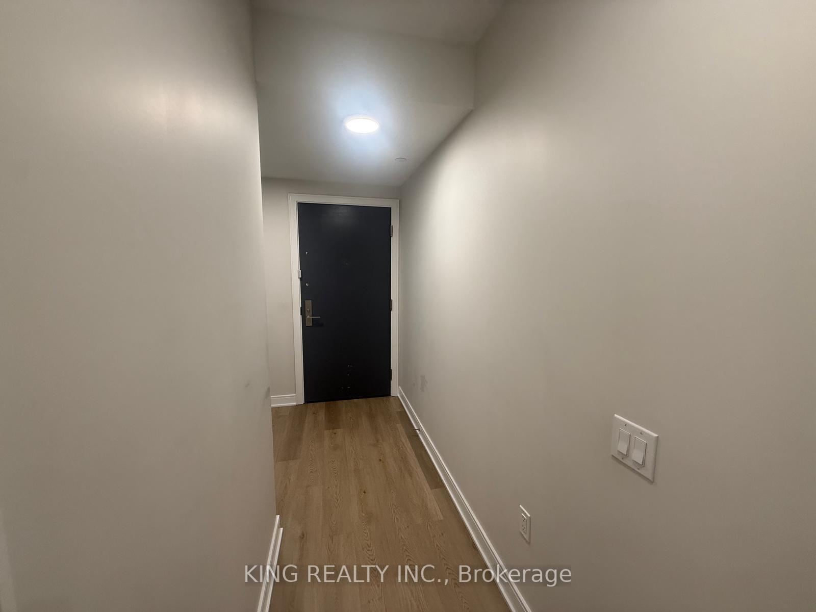 86-dundas-street-mississauga-ontario-w13859622