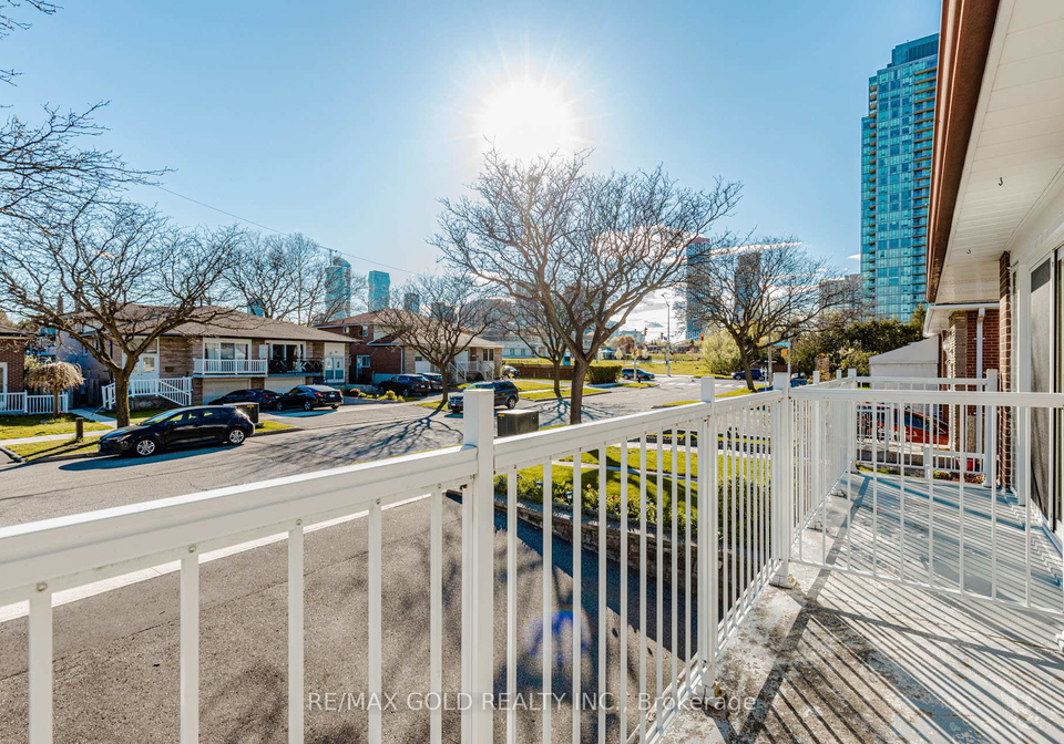 38-achill-crescent-mississauga-ontario-w13859754