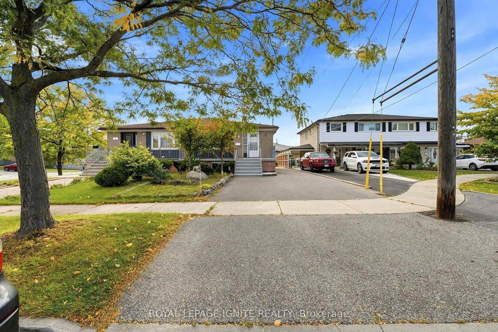 4-buttercup-court-toronto-york-ontario-w13859892