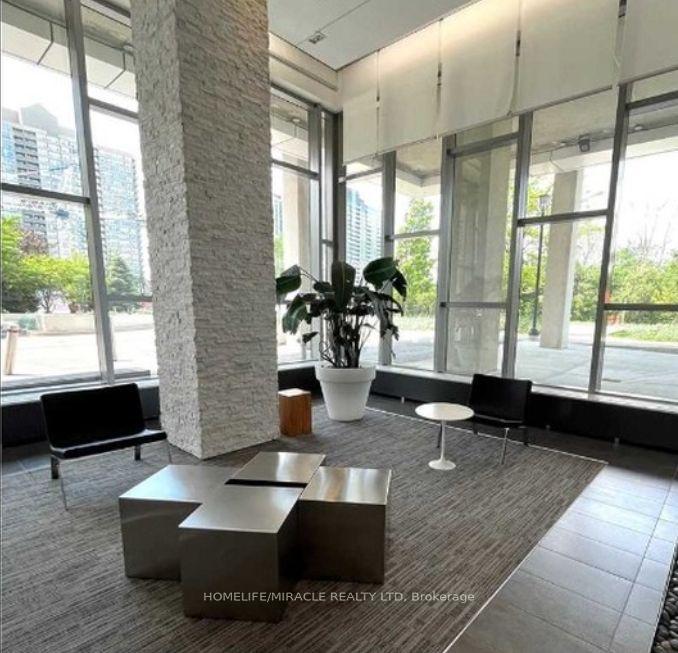 360-square-one-drive-mississauga-ontario-w13859936