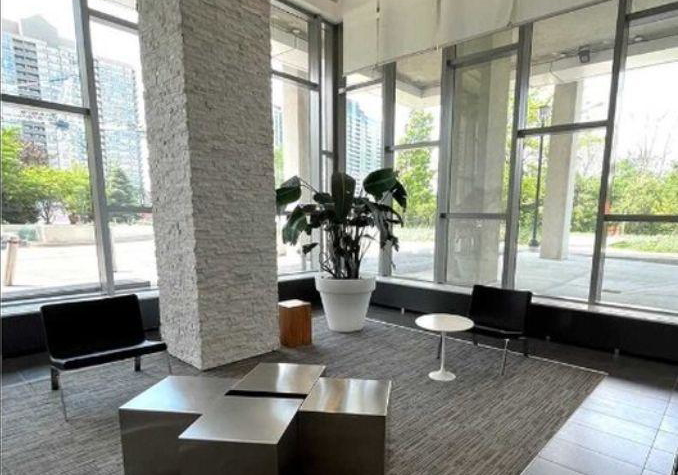 360-square-one-drive-mississauga-ontario-w13859936