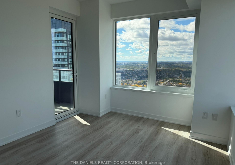 395-square-one-drive-mississauga-ontario-w13859976