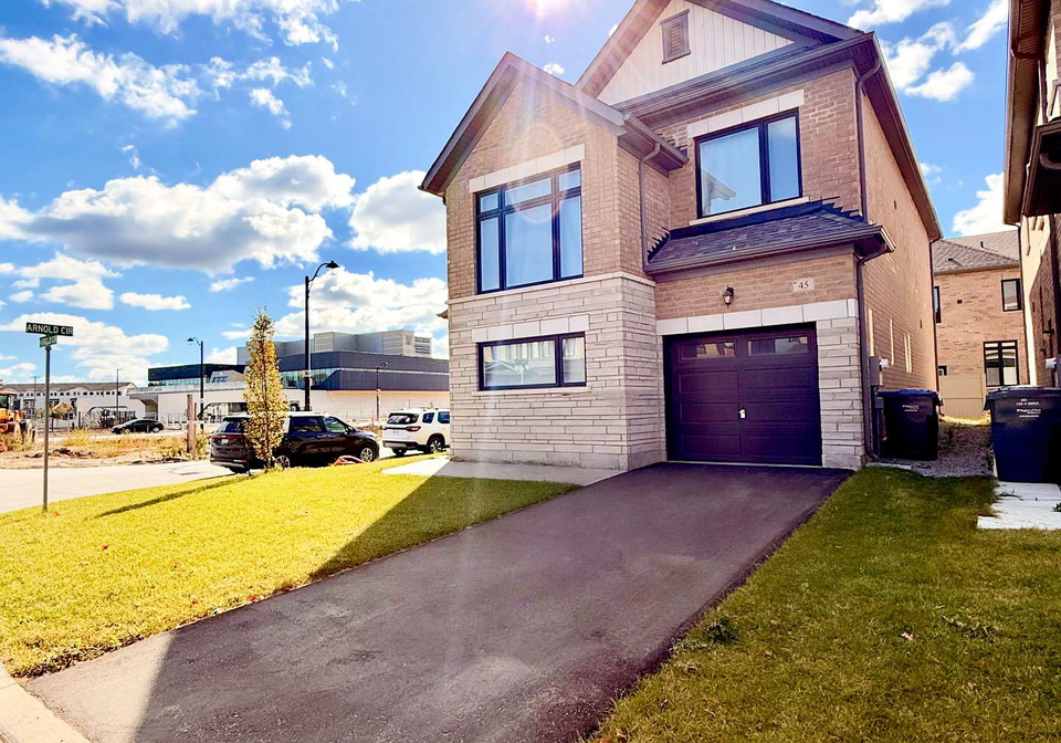 45-arnold-circle-brampton-ontario-w13860554