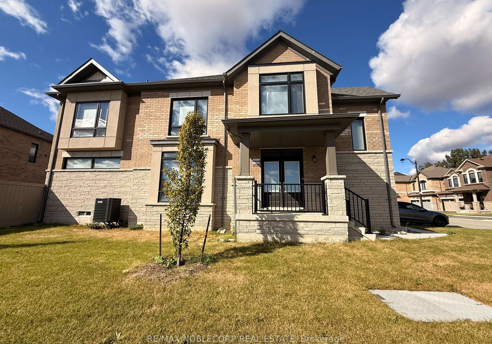 45-arnold-circle-brampton-ontario-w13860554