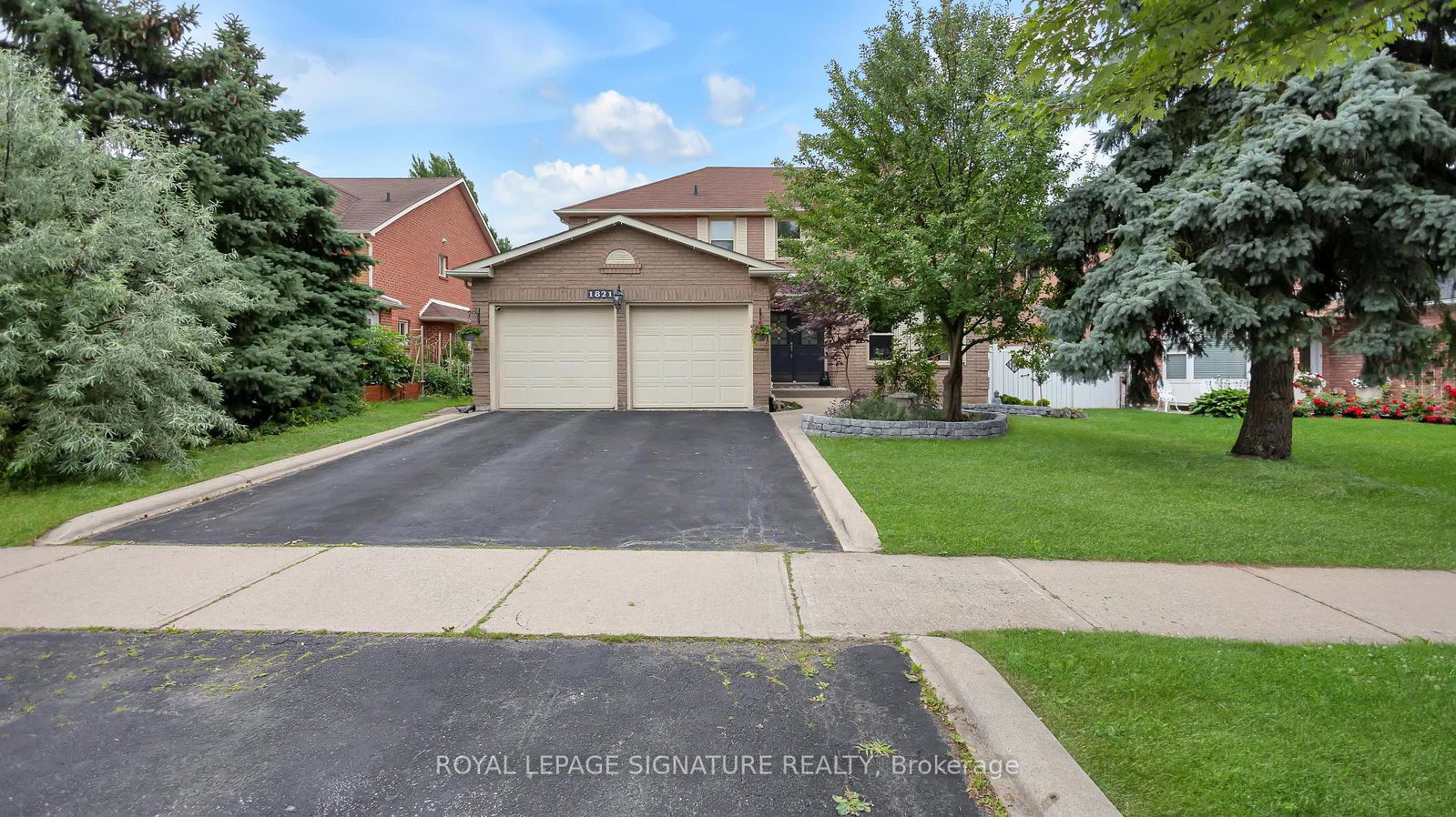 1821-pilgrims-way-oakville-ontario-w13860702