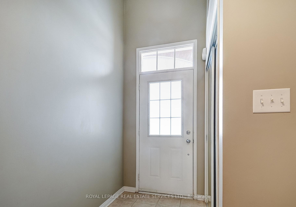 2353-saddlecreek-crescent-oakville-ontario-w13860862
