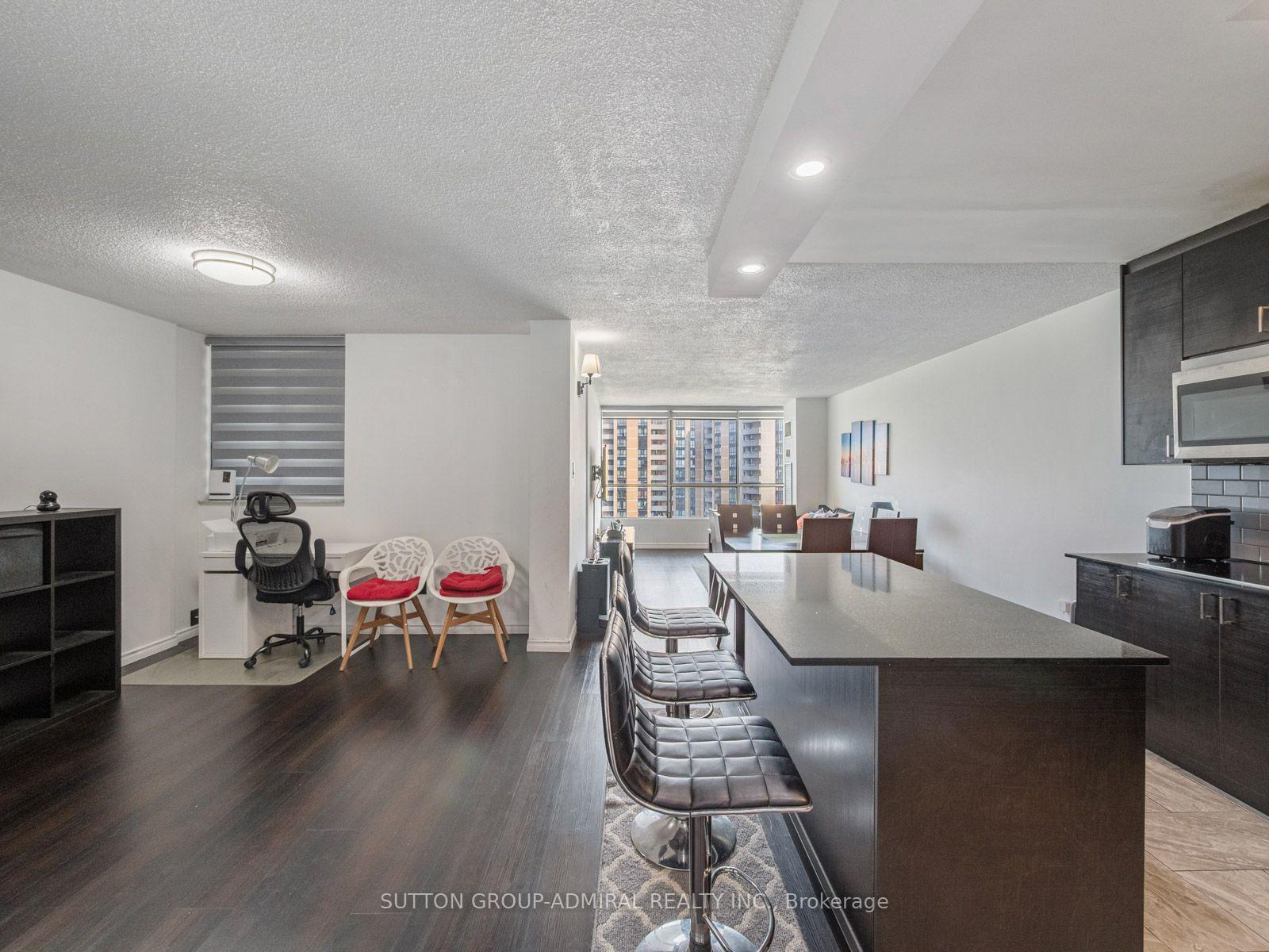 10-martha-eaton-way-toronto-north-york-ontario-w13861064