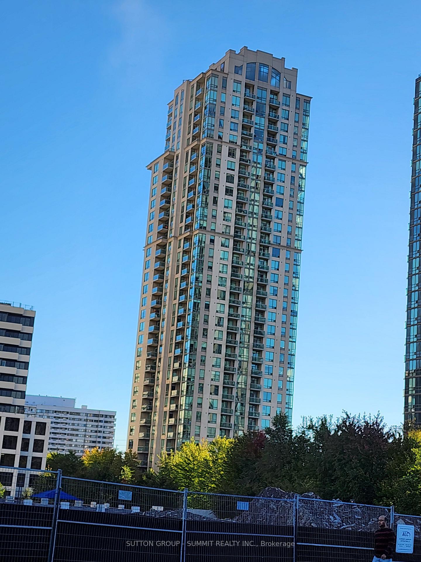 3504-hurontario-street-mississauga-ontario-w13861106