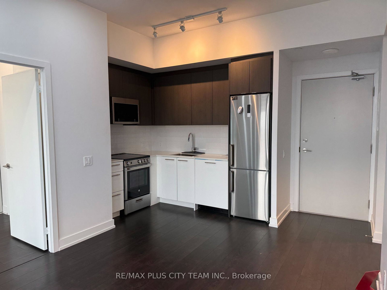 225-veterans-drive-brampton-ontario-w13861834