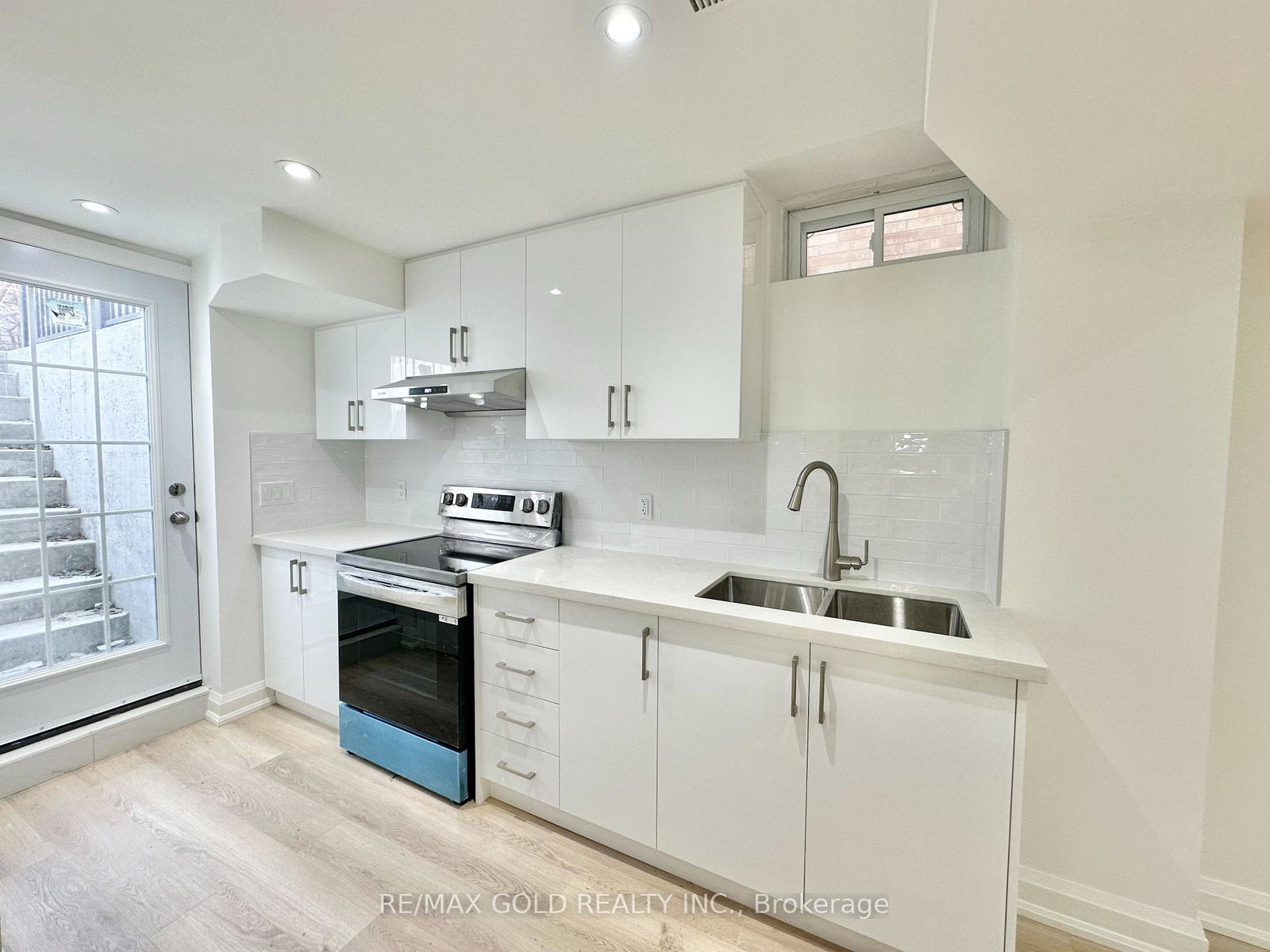 7099-village-walk-mississauga-ontario-w13862482