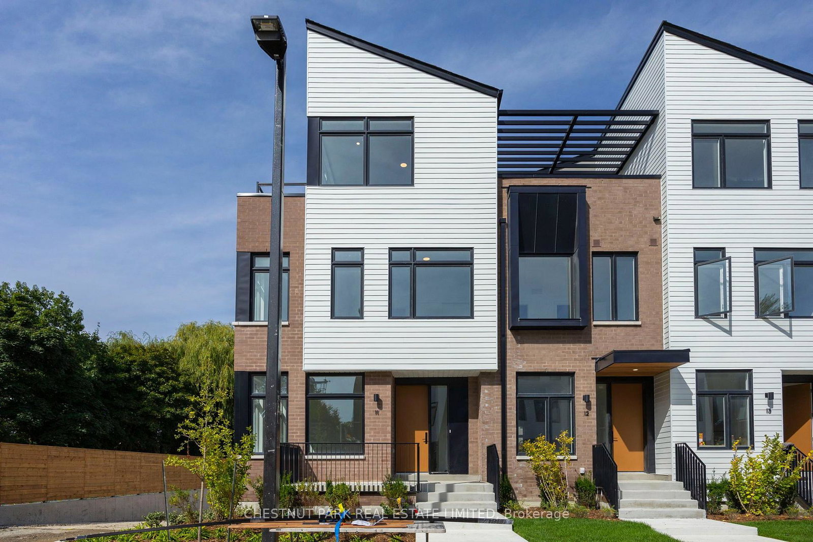 20-lou-parsons-way-mississauga-ontario-w13863408