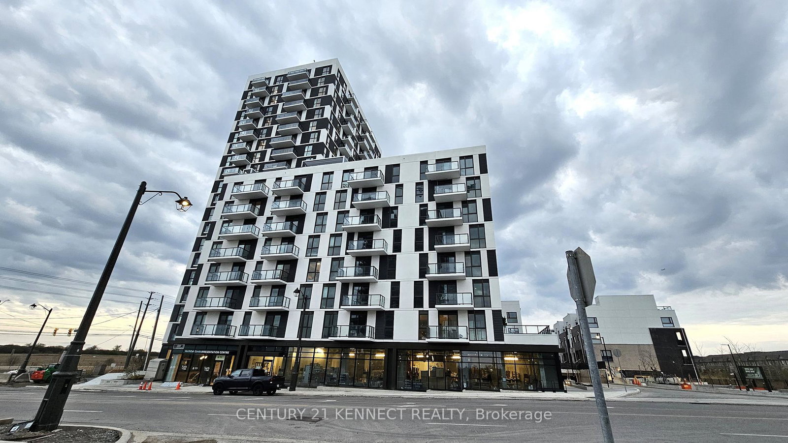 335-wheat-boom-drive-oakville-ontario-w13863508