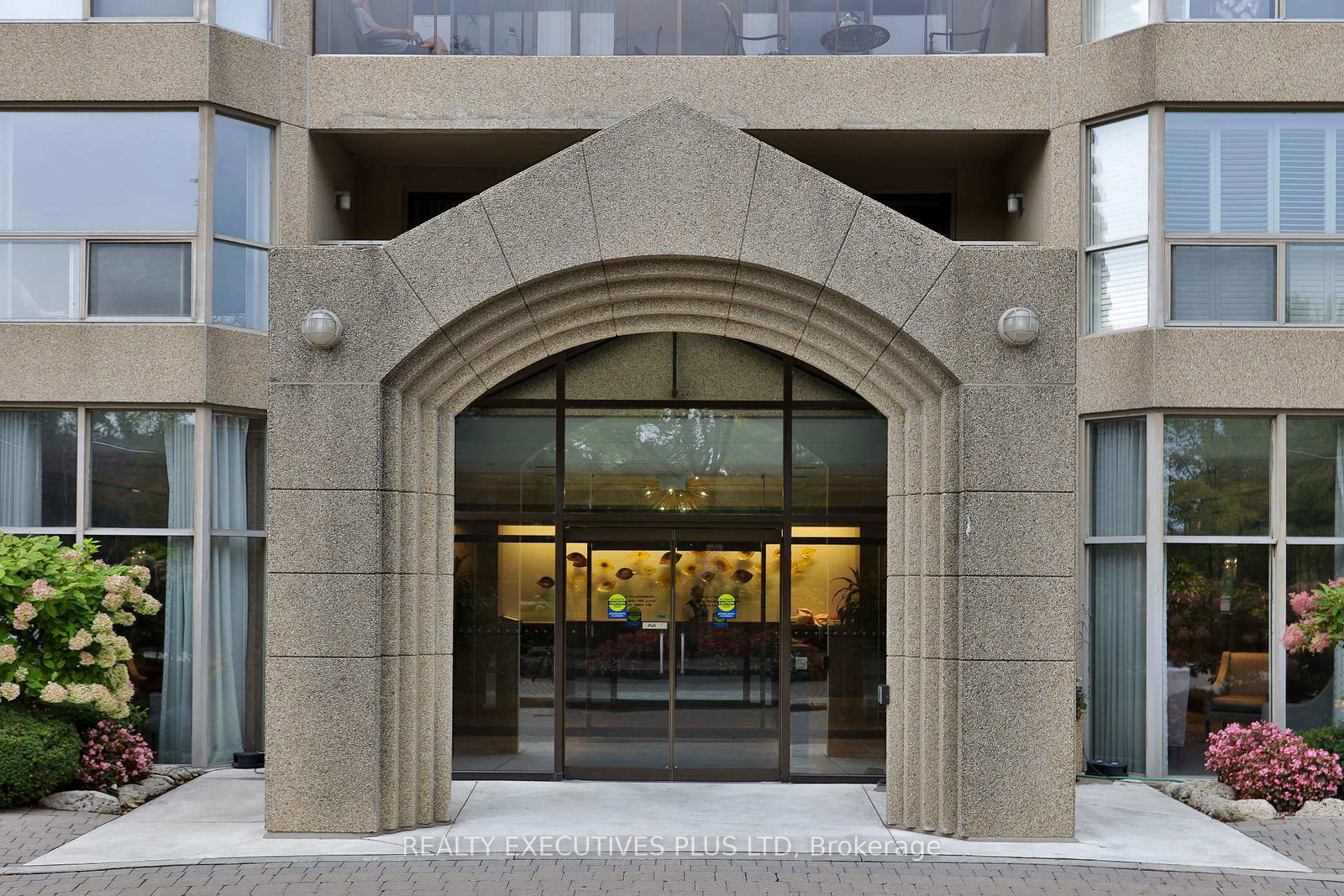 1800-the-collegeway-way-mississauga-ontario-w13864526