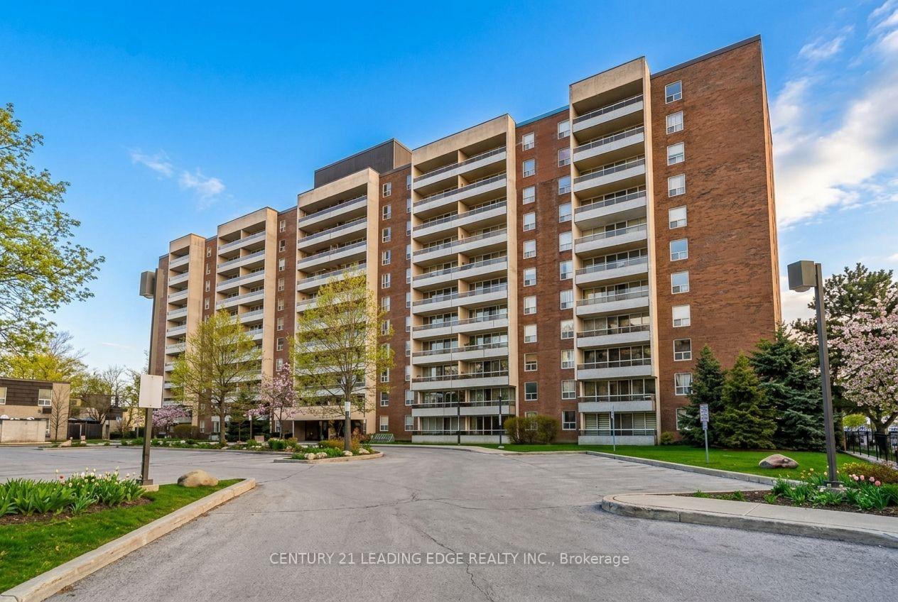 25-four-winds-drive-toronto-york-ontario-w13864574