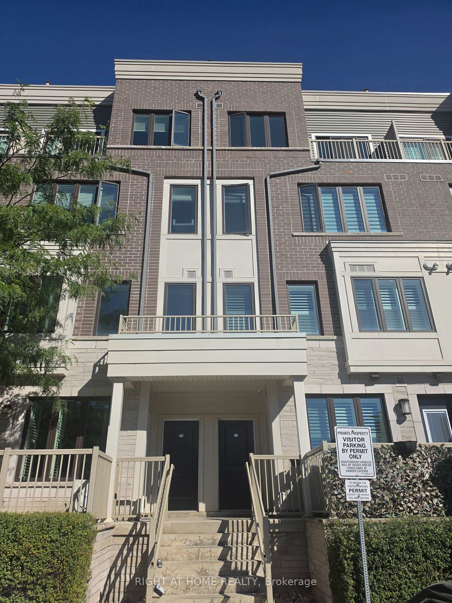 95-eastwood-park-garden-toronto-etobicoke-ontario-w13864712
