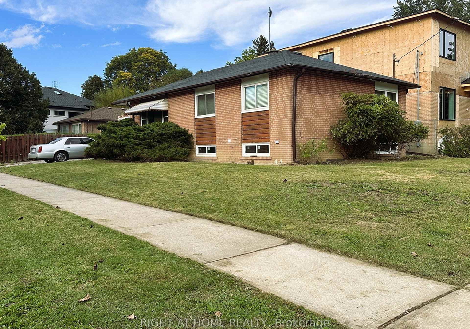 19-upminster-crescent-toronto-etobicoke-ontario-w13865014