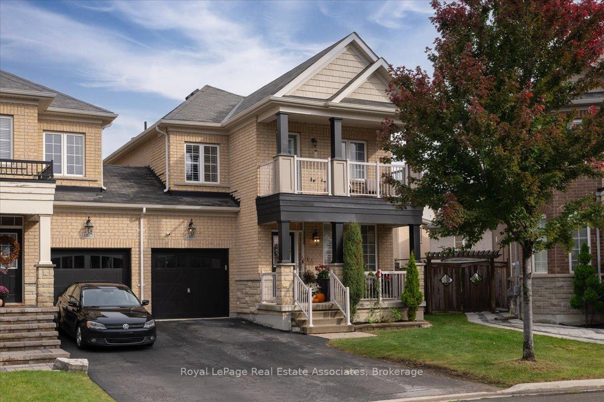 1469-haws-crescent-milton-ontario-w13865132