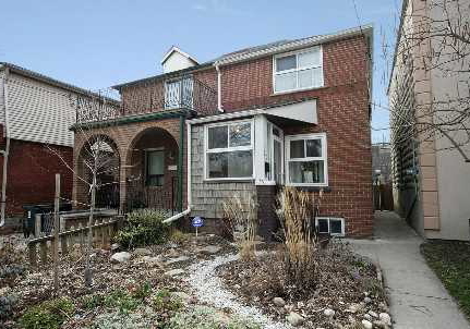 20-uxbridge-avenue-toronto-ontario-w2609875