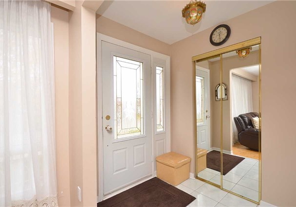 2400-whaley-drive-mississauga-ontario-w3341048