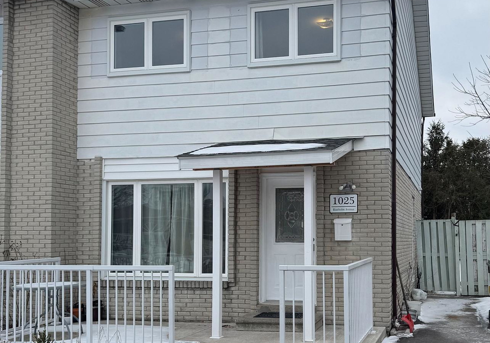 1025-blairholm-avenue-mississauga-ontario-w3407393