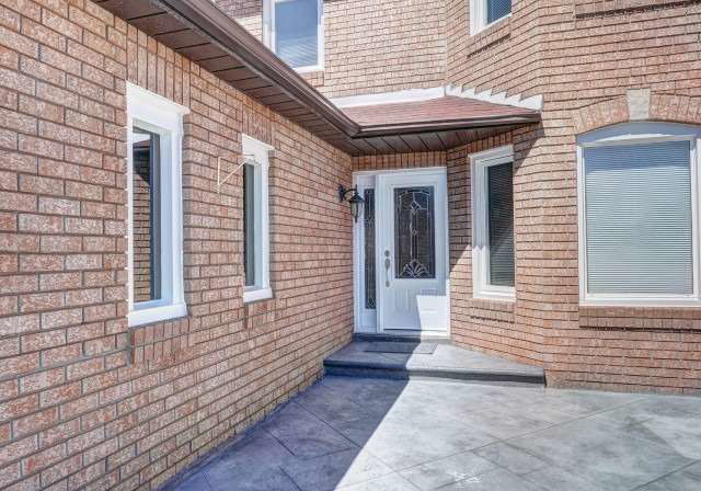 1720-village-view-place-mississauga-ontario-w3473035